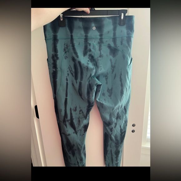 NWOT Lululemon Invigorate HR Leggings 12 - Picture 6 of 6